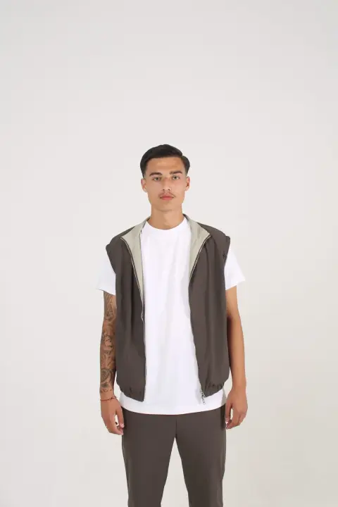 Bois Sombre / Sable Fin Gilet